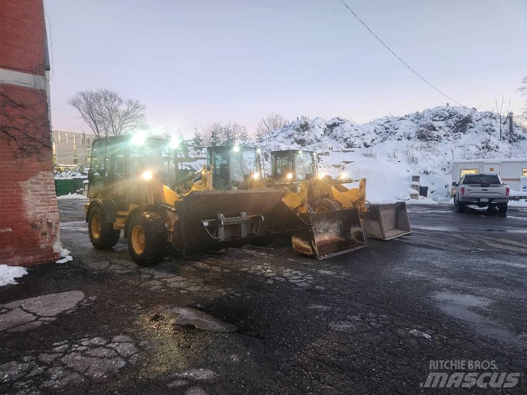 CAT 908m Læssemaskiner på hjul