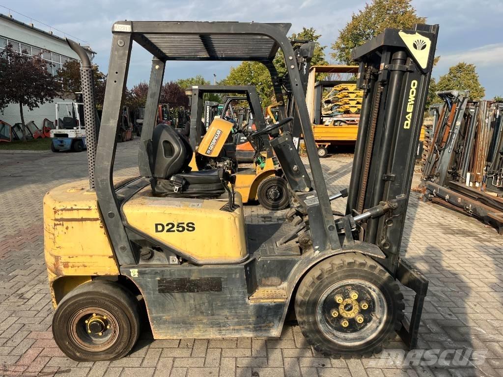 Daewoo D25S3 V-2311 Diesel gaffeltrucks