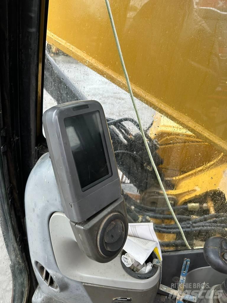 CAT 325DL Gravemaskiner på larvebånd