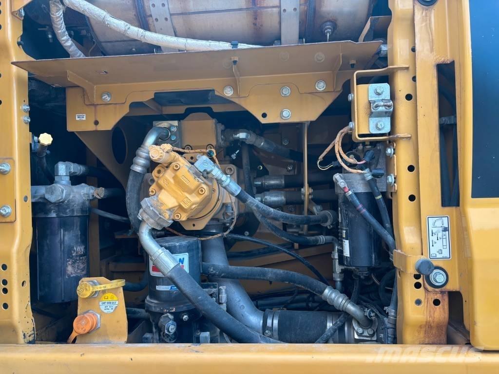 CAT 336 Gravemaskiner på larvebånd