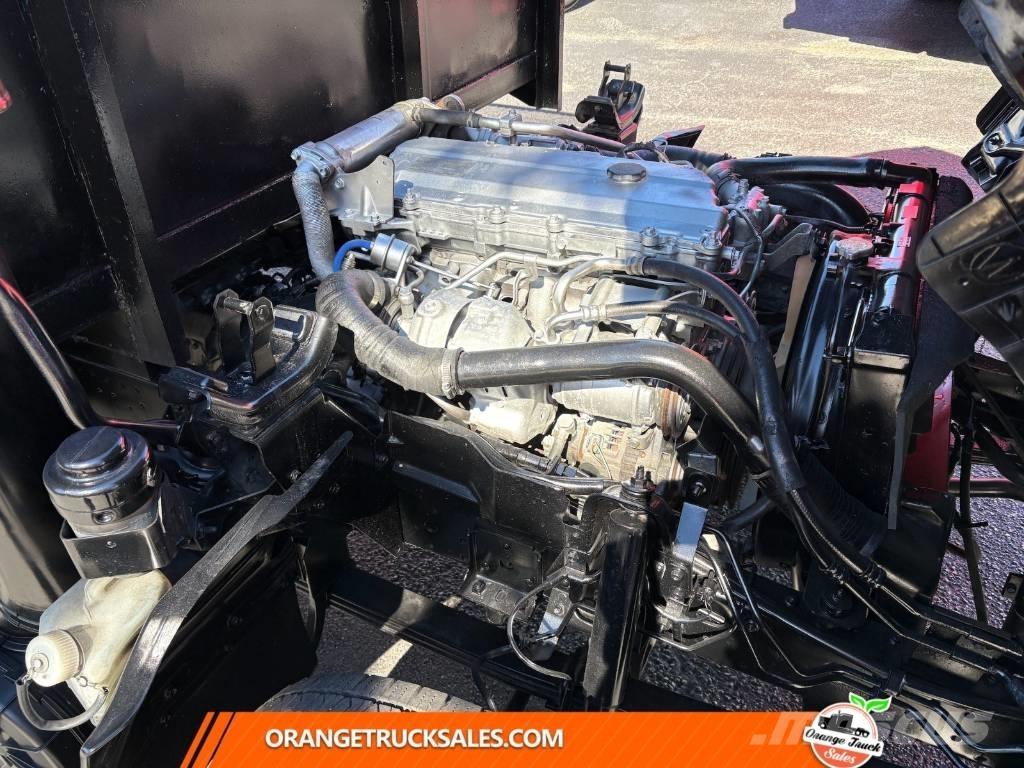 Isuzu NPR Lastbil med lad/Flatbed