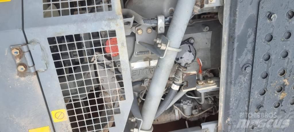 Hitachi ZX 250 LC-5 Gravemaskiner på larvebånd