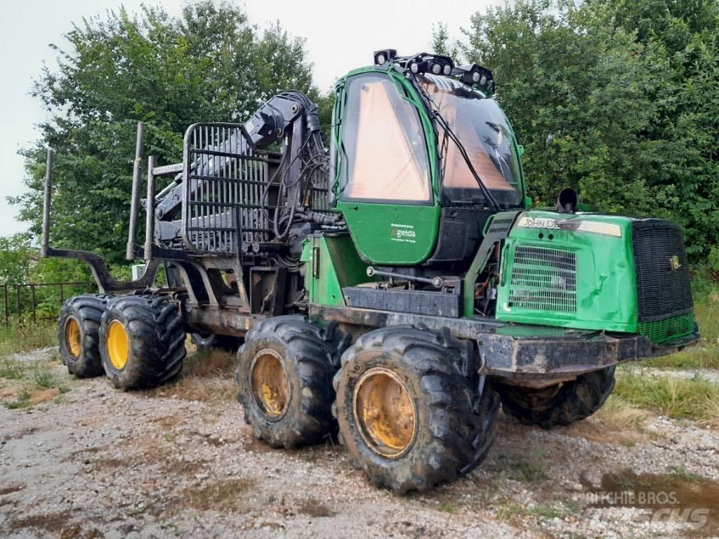 John Deere 1010 E Udkørselsmaskiner