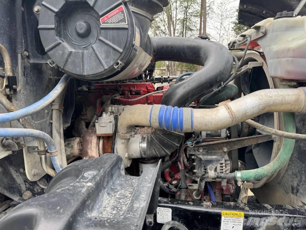 Mack GU433 Lastbiler med tip