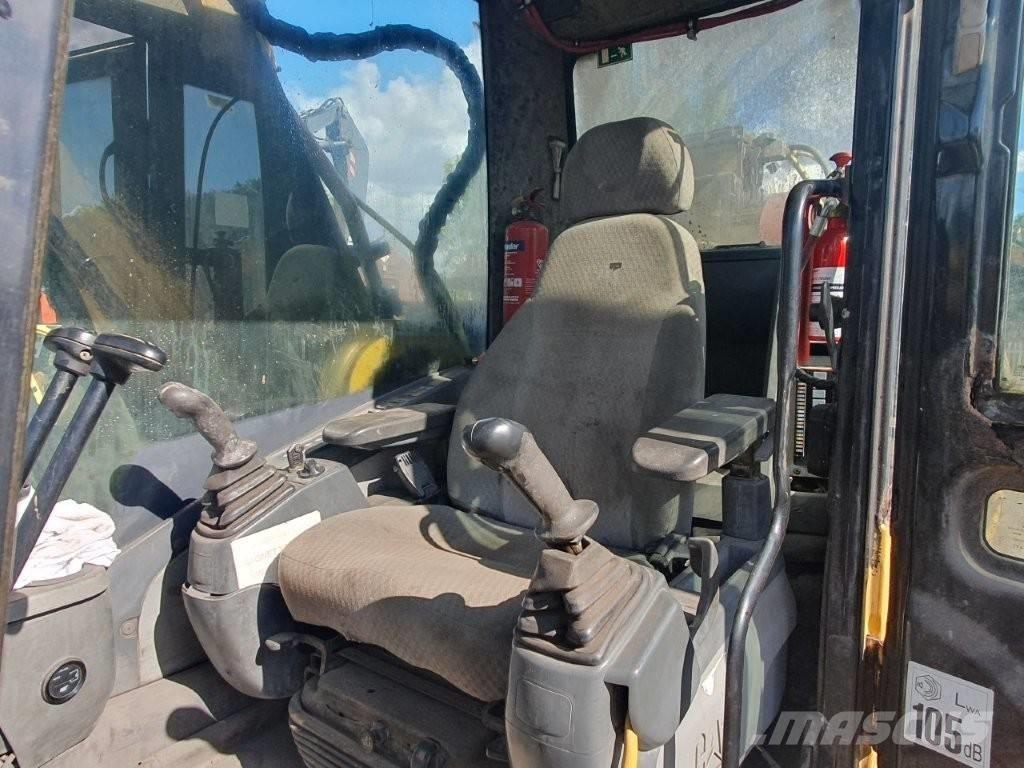 CAT 330 D L Gravemaskiner med lang gravebom