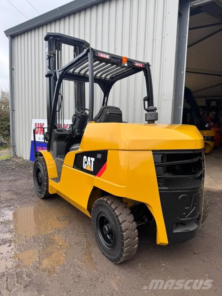 CAT DP 50 N Diesel gaffeltrucks