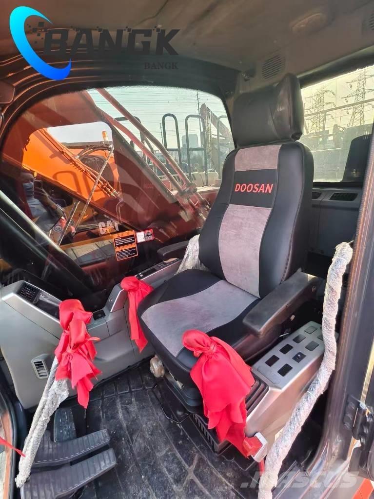 Doosan DX 300 LC Gravemaskiner på larvebånd