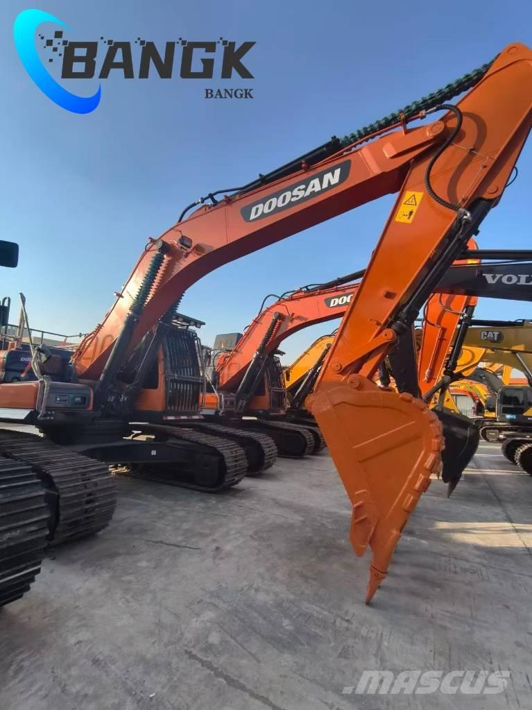 Doosan DX 300 LC Gravemaskiner på larvebånd