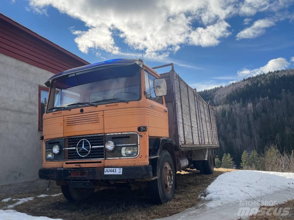 Mercedes-Benz LP1313 Lastbiler til dyretransport