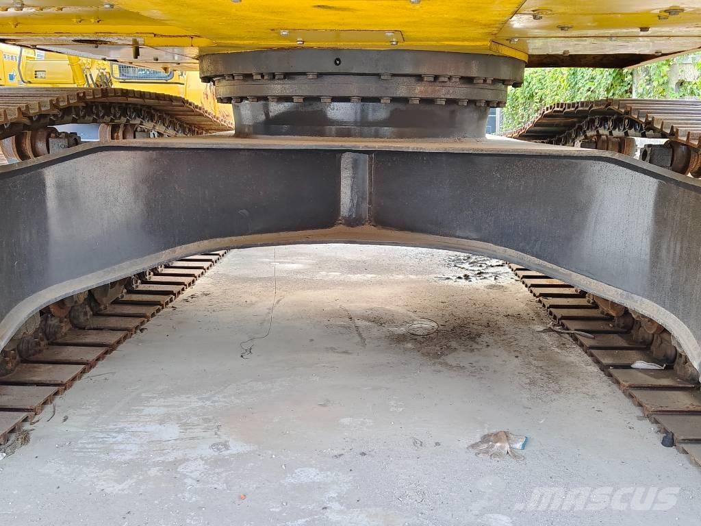 Komatsu PC 220-7 Gravemaskiner på larvebånd
