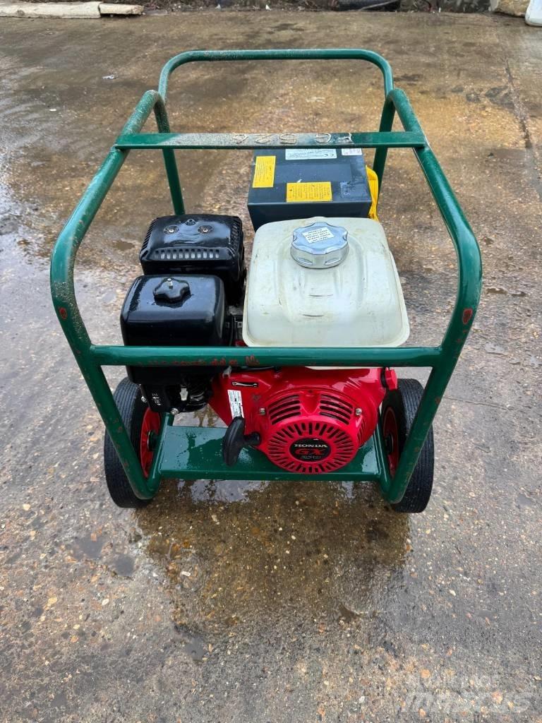 Harrington 3.8KVA Benzingeneratorer
