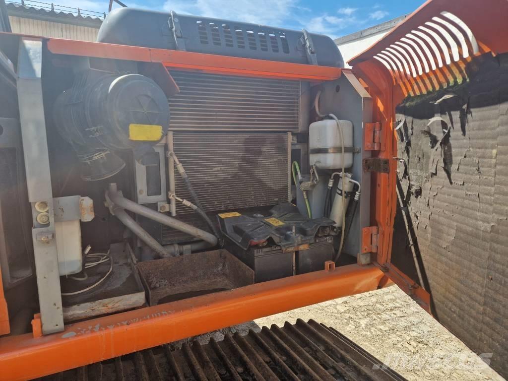 Hitachi ZX 180 LC Gravemaskiner på larvebånd