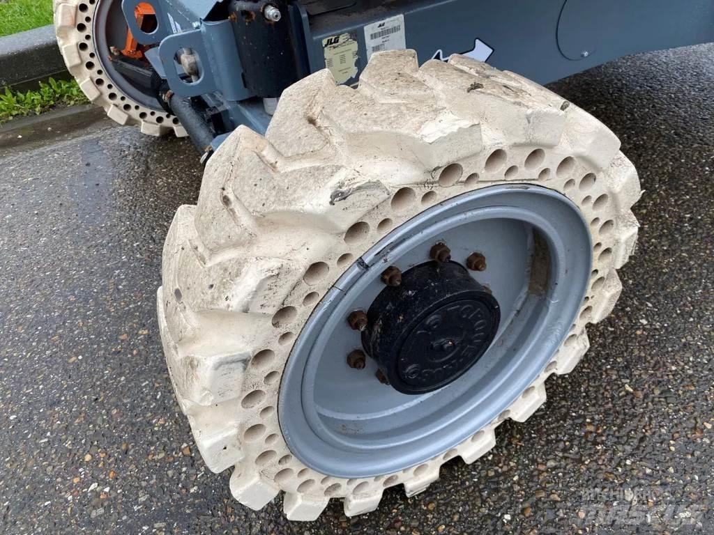 JLG 340AJ Bomlifte med knækarm