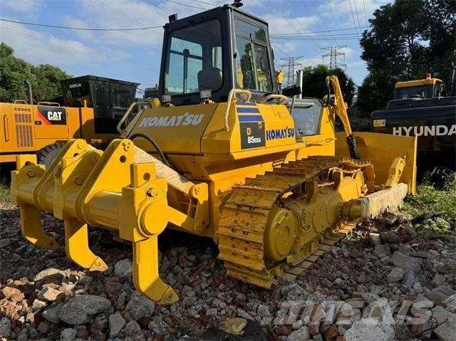 Komatsu D 85 EX Bulldozer på larvebånd