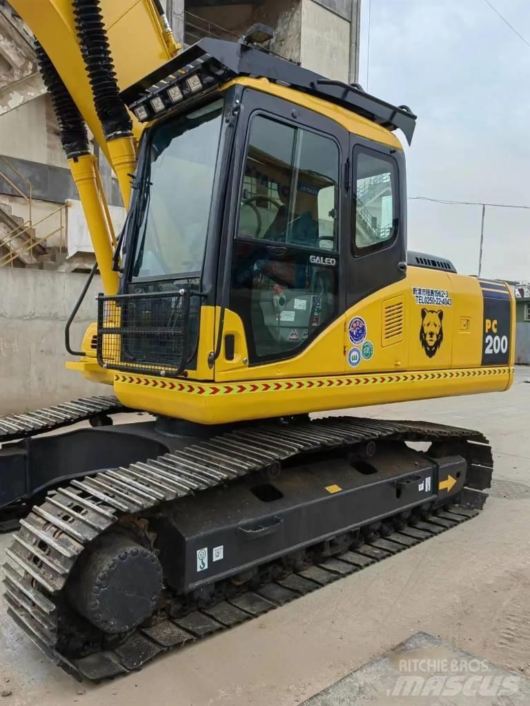 Komatsu PC 200-7L Gravemaskiner på larvebånd