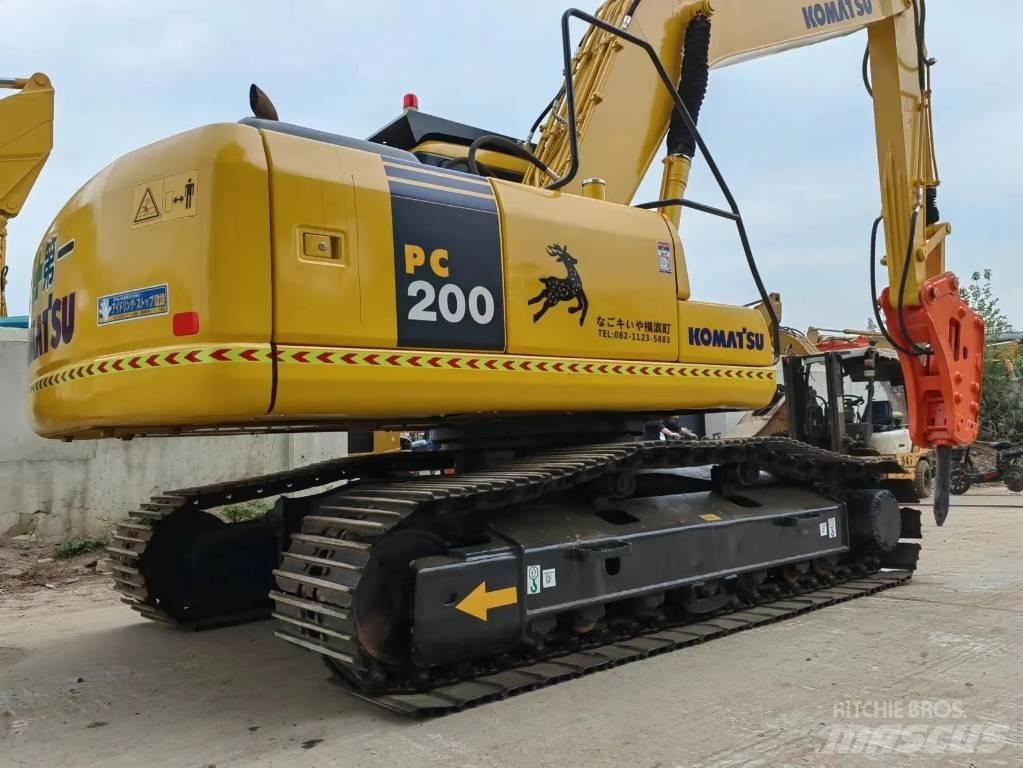 Komatsu PC 200-7L Gravemaskiner på larvebånd