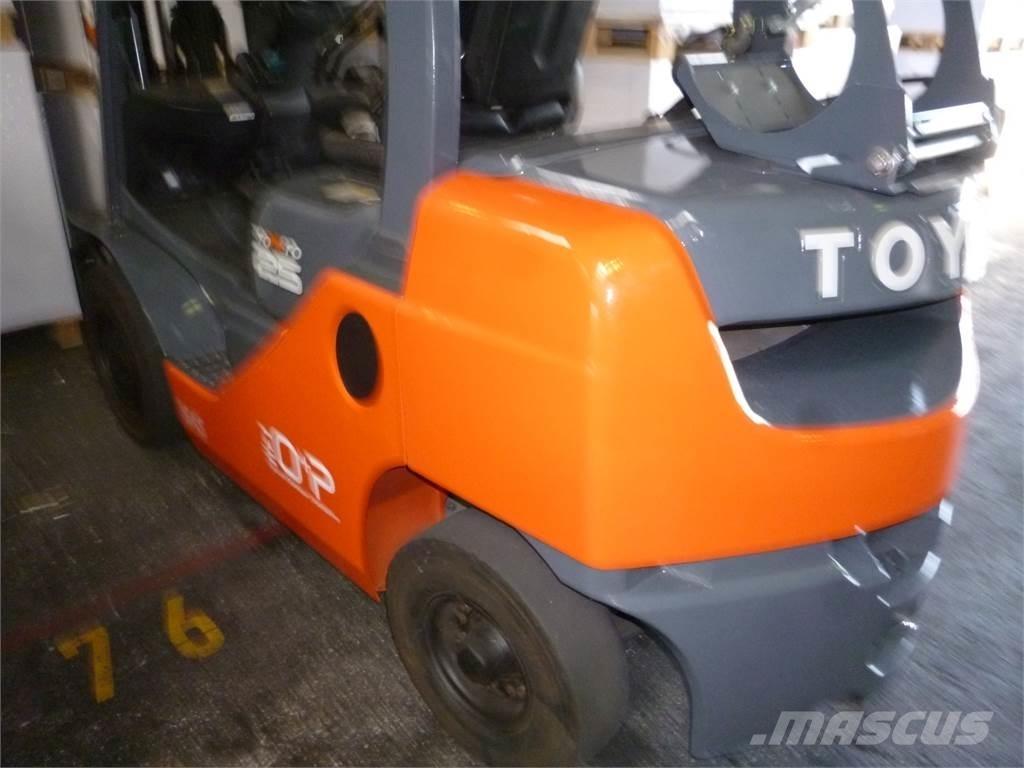 Toyota 02-8FGF25 LPG gaffeltrucks
