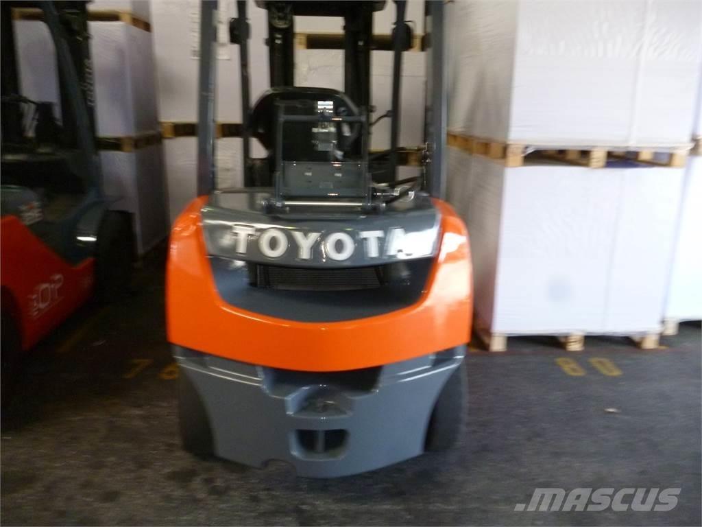 Toyota 02-8FGF25 LPG gaffeltrucks