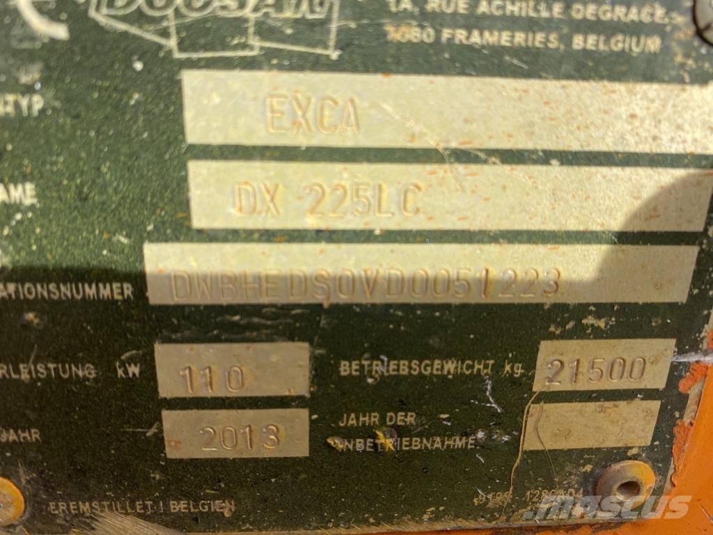 Doosan DX 225 LC Gravemaskiner på larvebånd