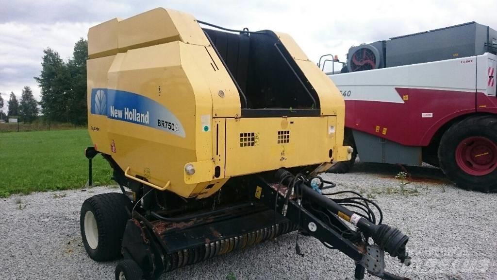 New Holland BR750A Rundballe-pressere