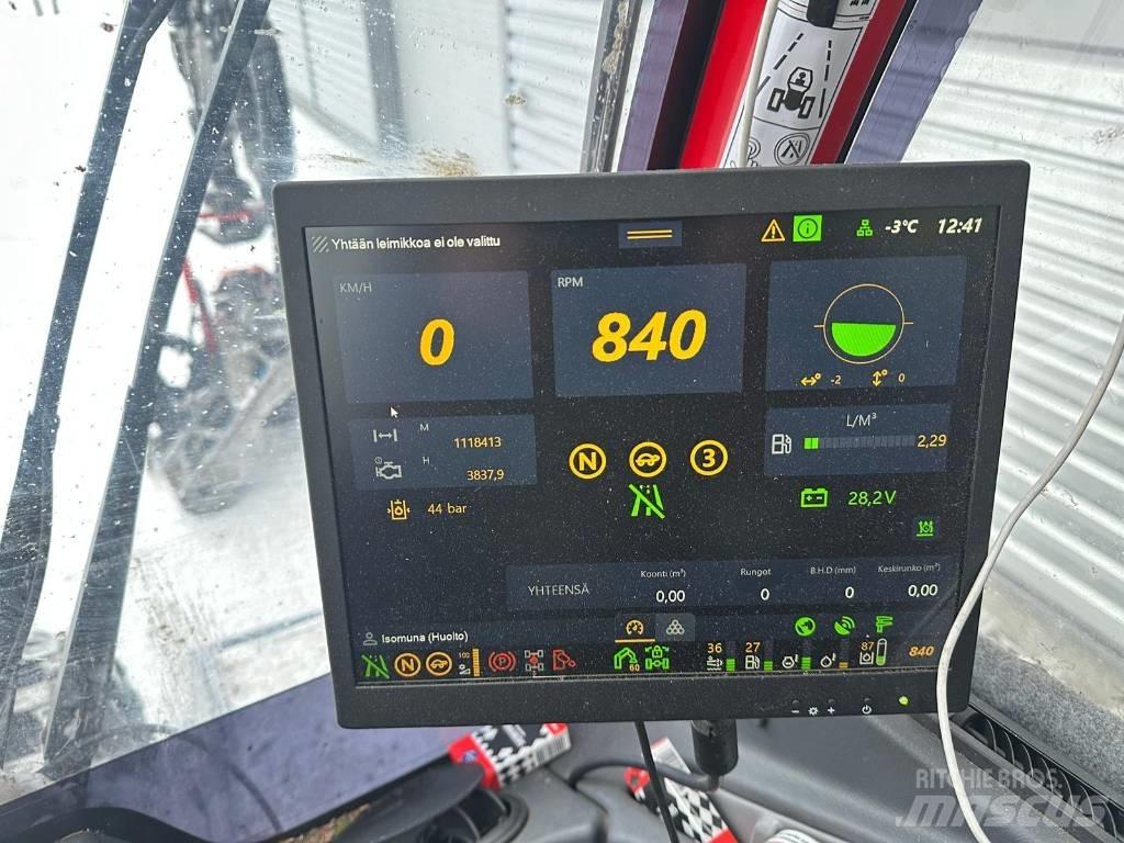 Komatsu 931 XC Skovningsmaskiner