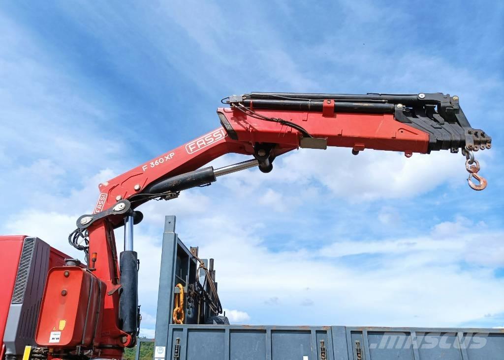Iveco Trakker 410 Lastbil med kran