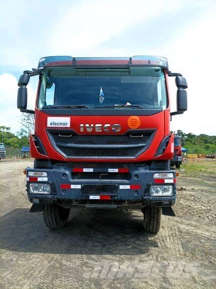 Iveco Trakker 410 Lastbil med kran