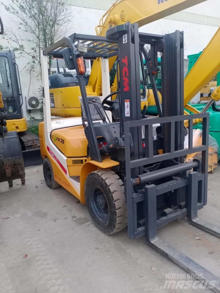 TCM FD 25 Diesel gaffeltrucks