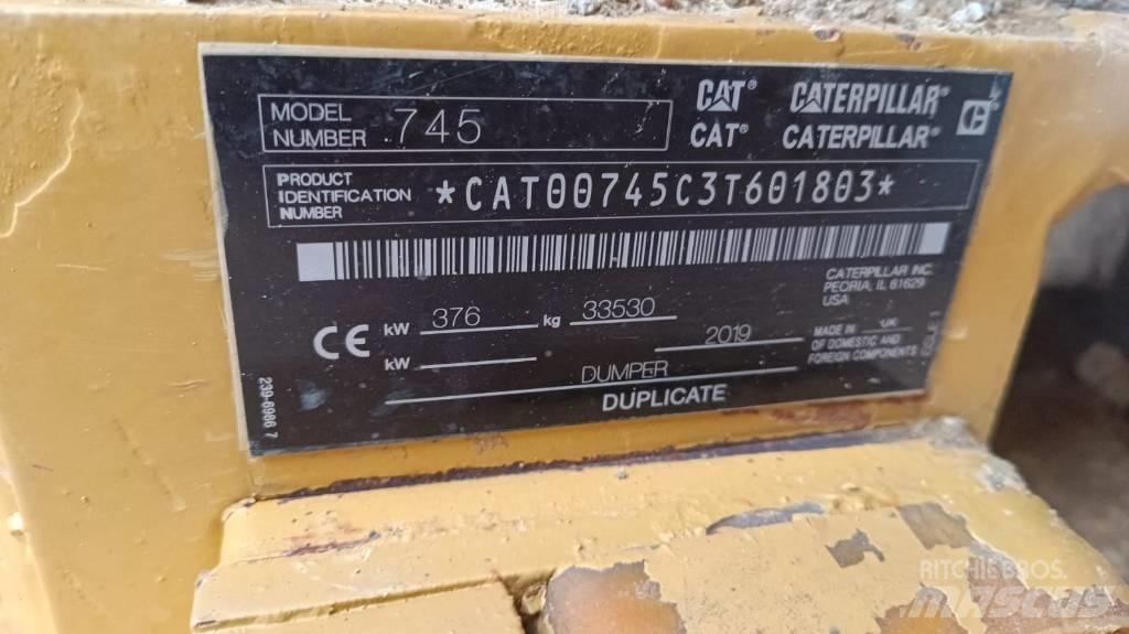 CAT 745 Terrængående lastbiler