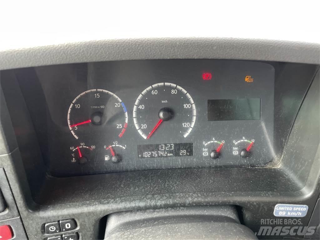 Scania P340 8x4 Lastbil med kran