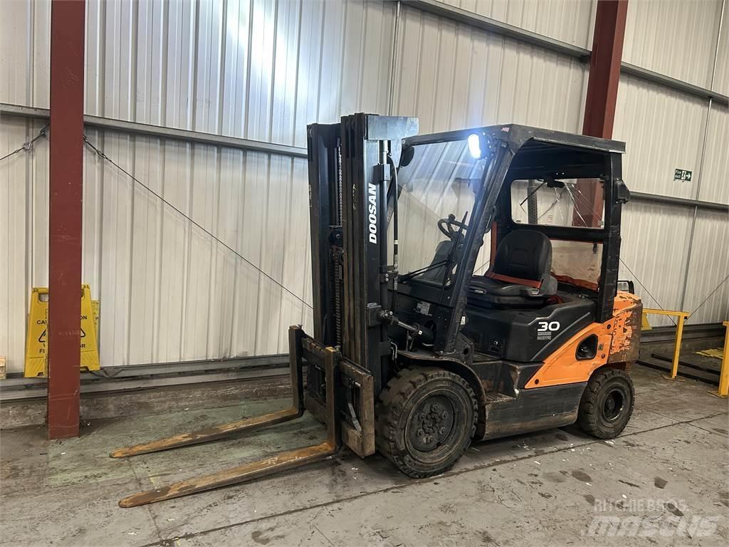 Doosan D30S-5 Diesel gaffeltrucks
