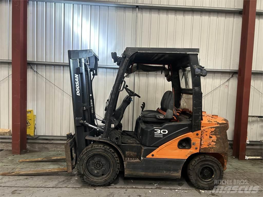 Doosan D30S-5 Diesel gaffeltrucks