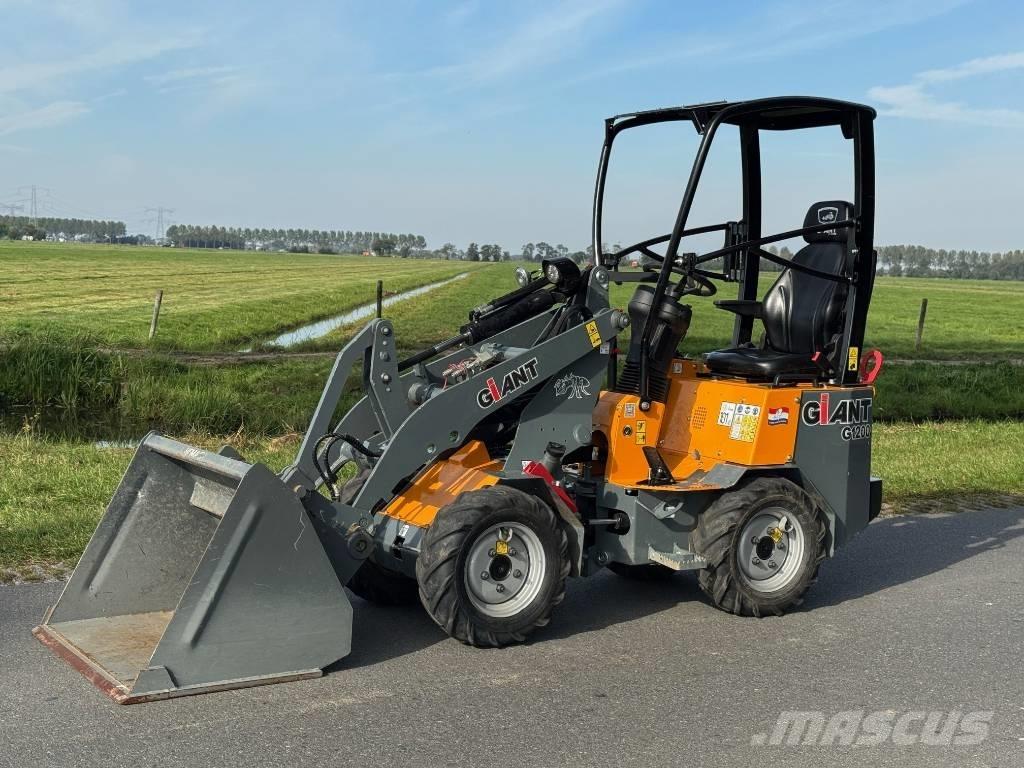 GiANT G 1200 Læssemaskiner på hjul