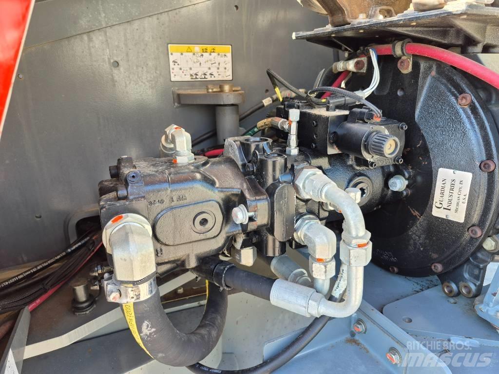 SkyJack SJ 61 T Teleskoplifte