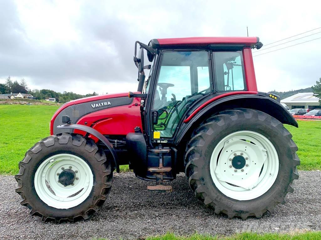 Valtra N101 Tractor Skovbrugstraktorer