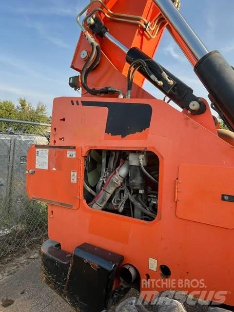 SkyTrak 8042 Teleskoplæssere