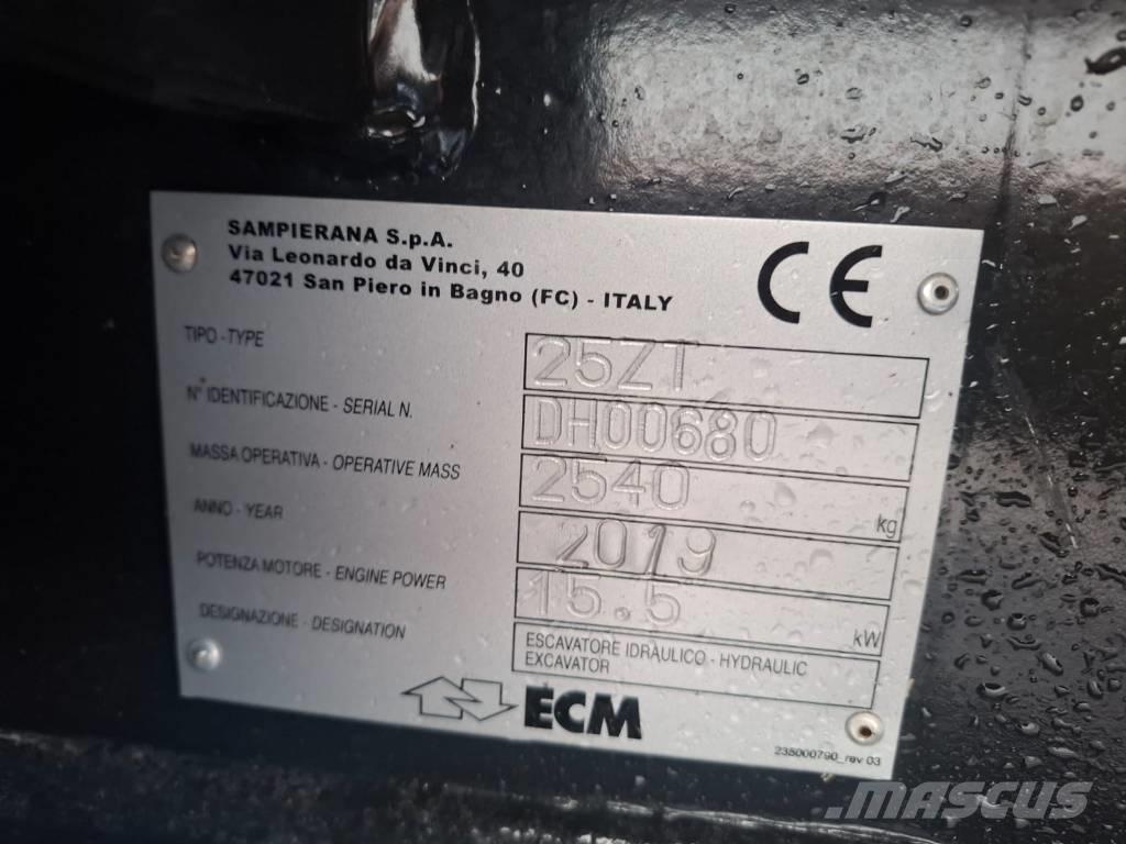 ECM 25 ZT Minigravemaskiner