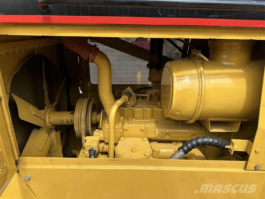 CAT D 6 G Bulldozer på larvebånd