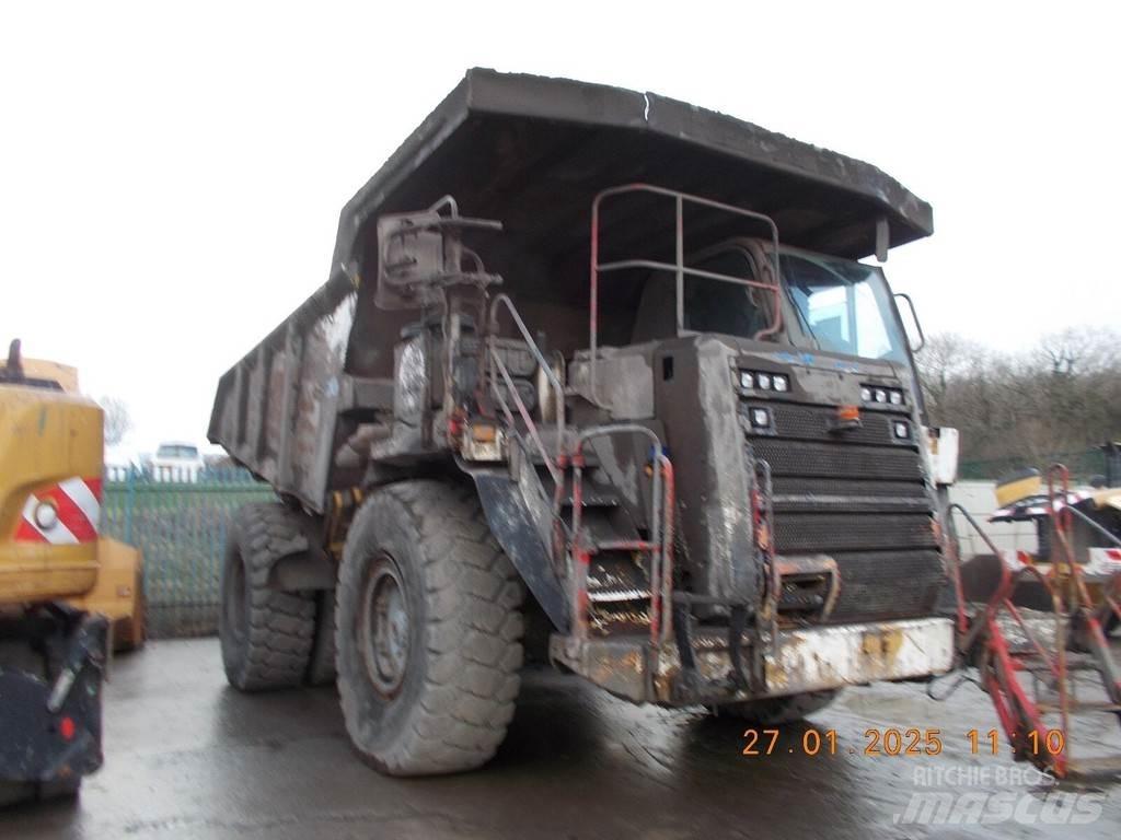 CAT 775G Knækstyrede dumpere