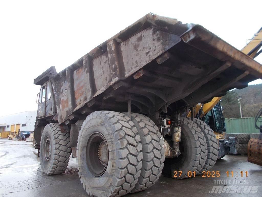 CAT 775G Knækstyrede dumpere