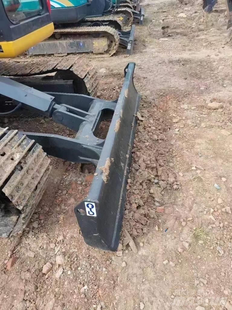 Komatsu PC70 Gravemaskiner på larvebånd