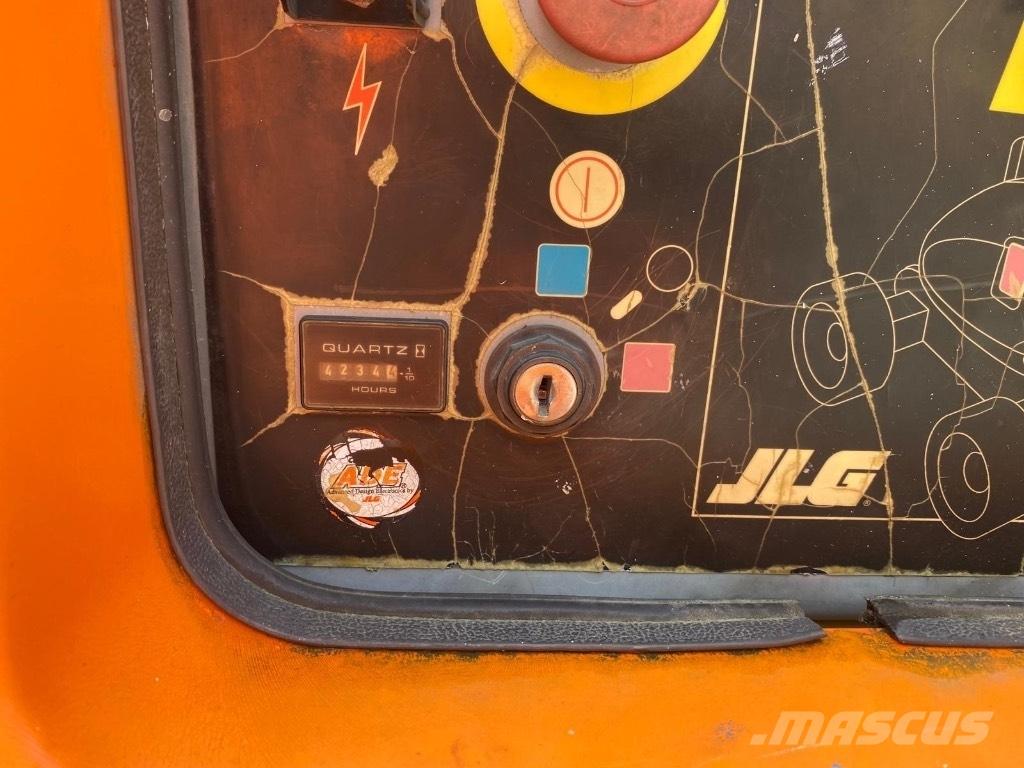JLG 600 AJ Bomlifte med knækarm
