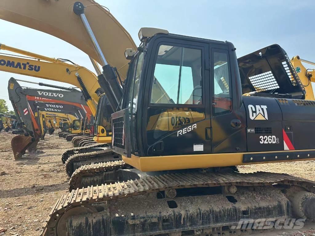 CAT 326 Gravemaskiner på larvebånd