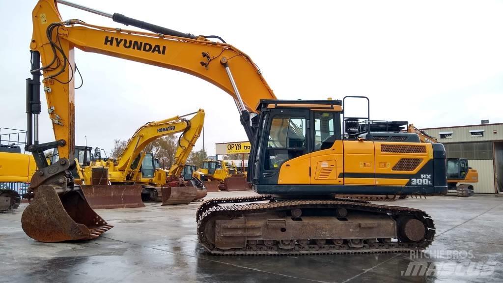 Hyundai HX 300 L Gravemaskiner på larvebånd