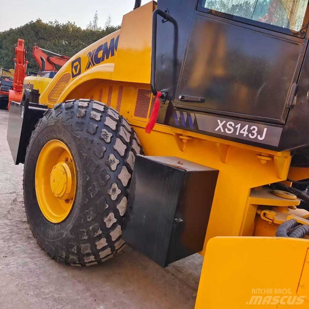 XCMG XS 143J Enkelt tromle