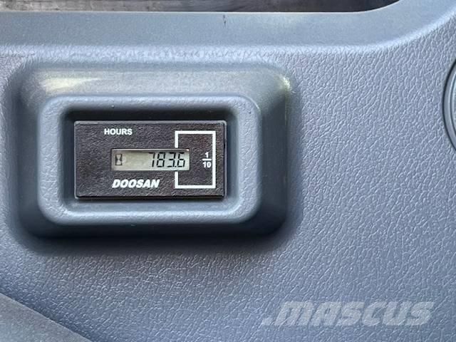 Doosan DX 140 LC-7 Gravemaskiner på larvebånd