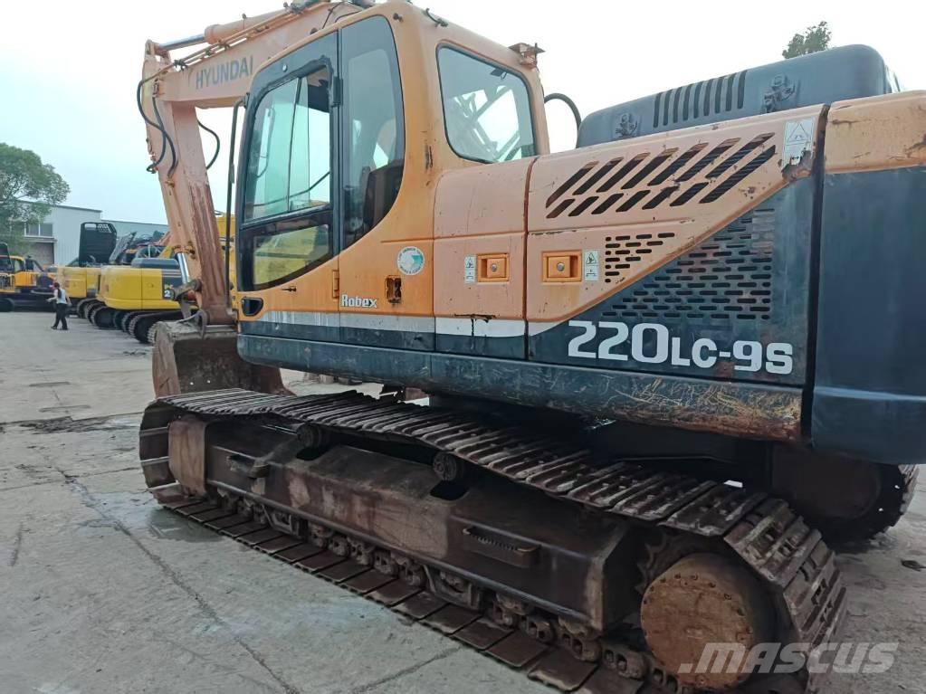 Hyundai R220LC-9S Gravemaskiner på larvebånd