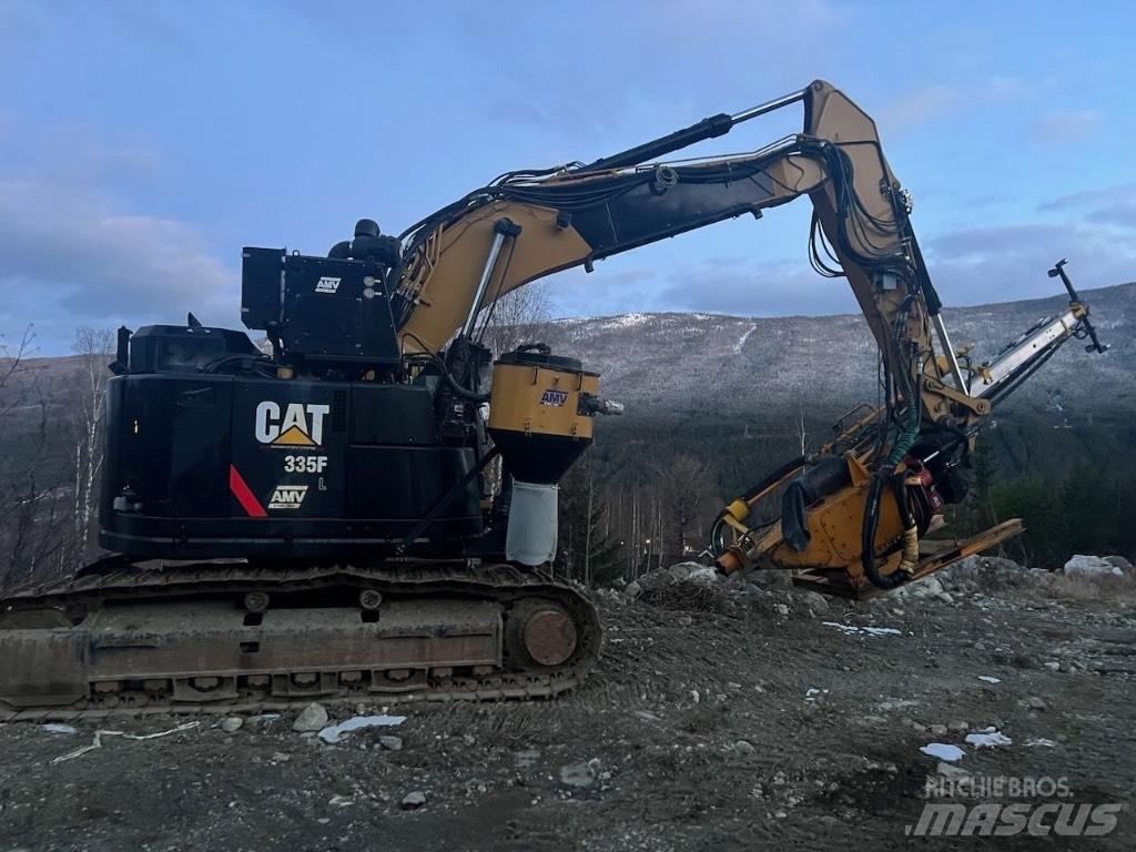 CAT 335 F L CR Overfladeboreudstyr / Borerigge