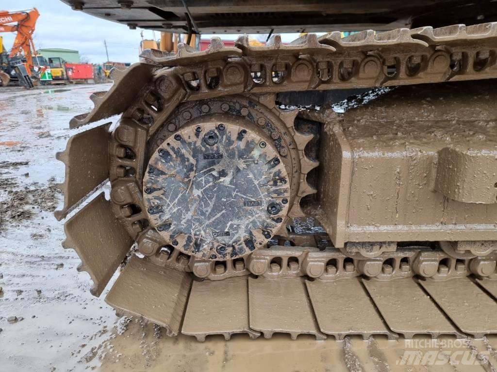 JCB JS 220LC Plus Gravemaskiner på larvebånd