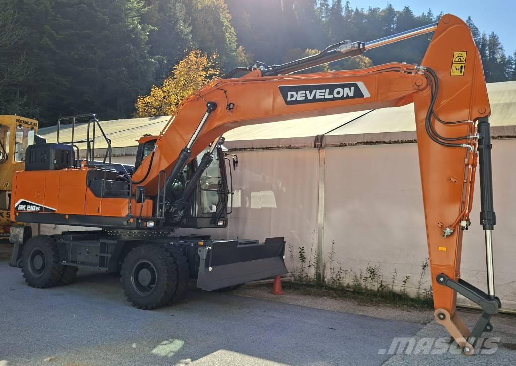 Develon DX 210 W-7 Gravemaskiner på hjul